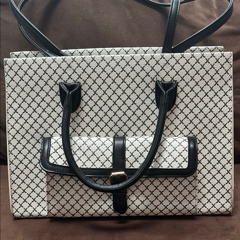 Elegant Black and White Patterned Tote Bag by Crossi
